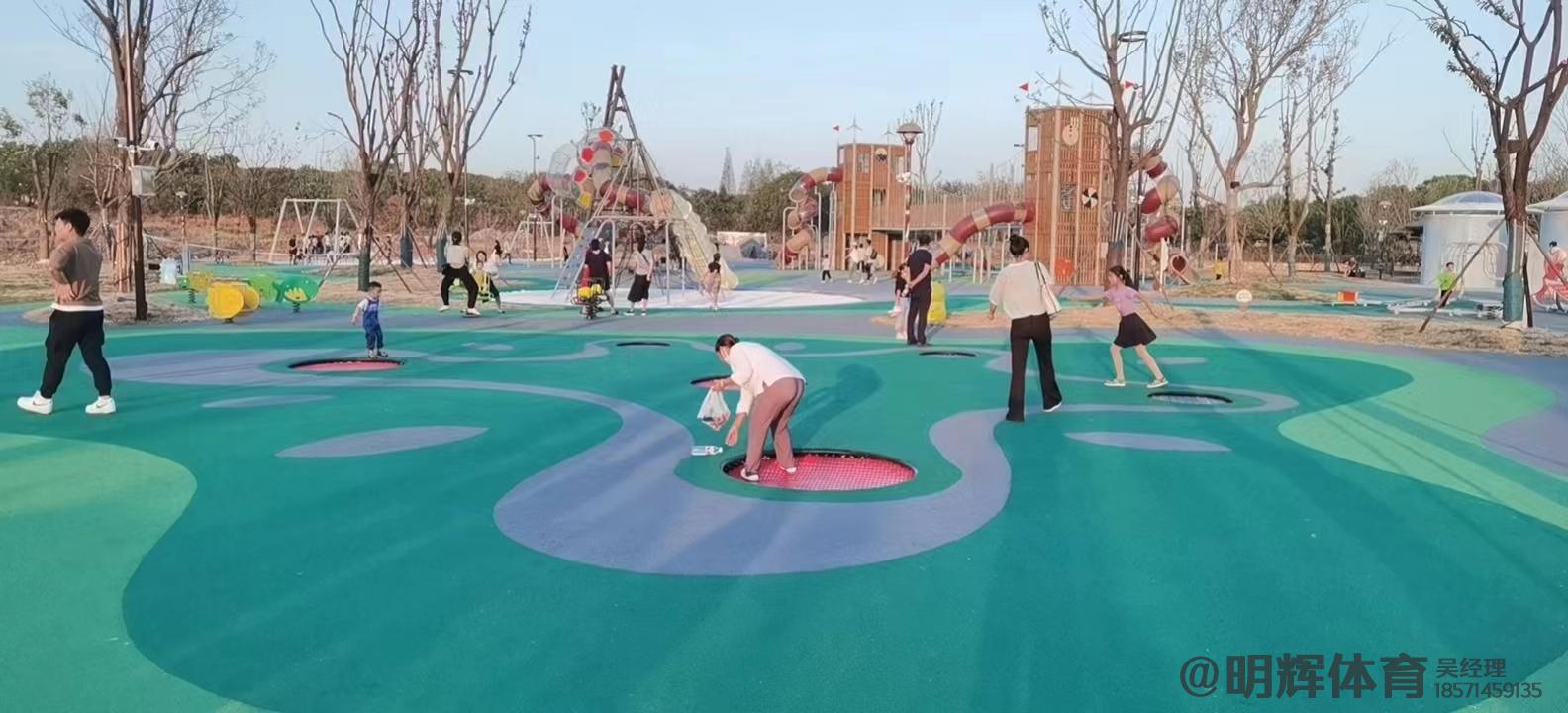 青岛公园跑道是用什么材料做成的